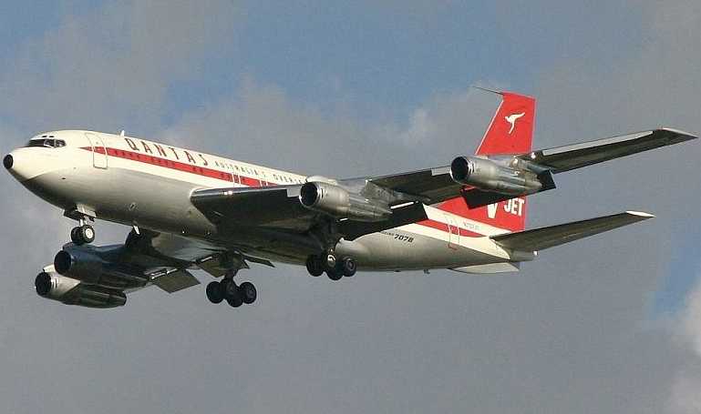 BOEING 707-100 B701 aircraft photograph