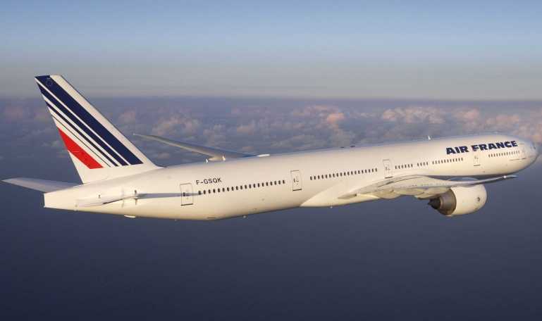 BOEING 777-300ER BOEING 777-300ER BBJ B77W aircraft photograph