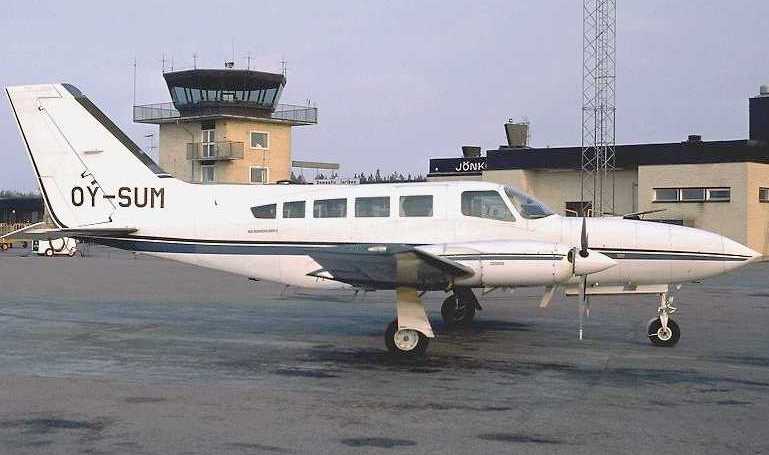 AVIONES COLOMBIA 402 CESSNA 401 CESSNA 402 CESSNA 402 Businessliner CESSNA 402 Utililiner C402 aircraft photograph