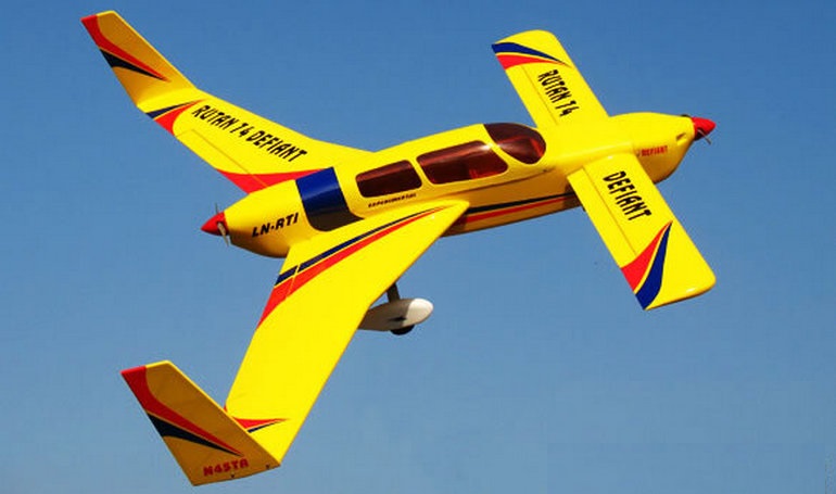 RUTAN 40 Defiant DEFI aircraft photograph