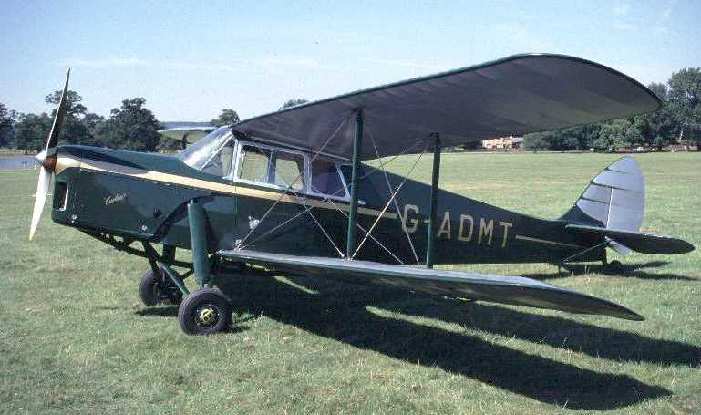 DE HAVILLAND DH-87 Hornet Moth DH87 aircraft photograph