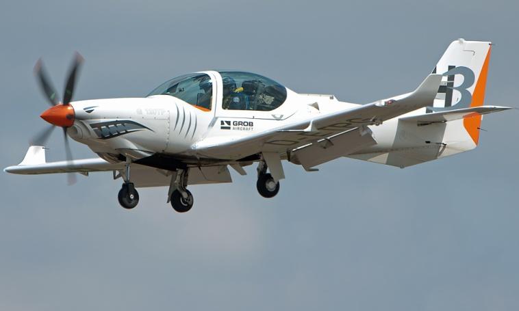 GROB G-120TP G12T aircraft photograph