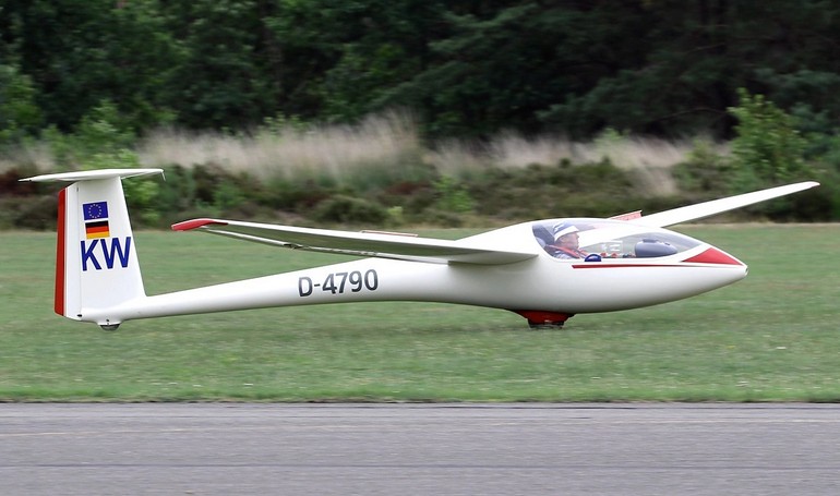 TWI Kiwi VALENTIN Kiwi KIWI aircraft photograph