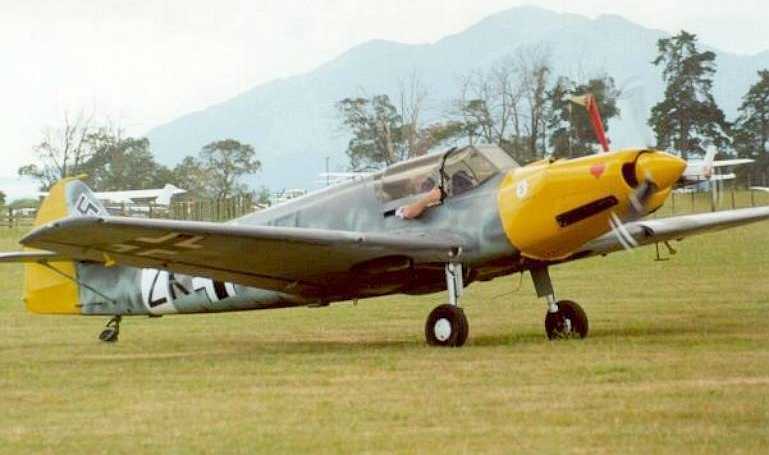 MESSERSCHMITT Bf-108 Taifun NORD 1000 NORD 1001 Pingouin 1 NORD 1002 Pingouin 2 ME08 aircraft photograph