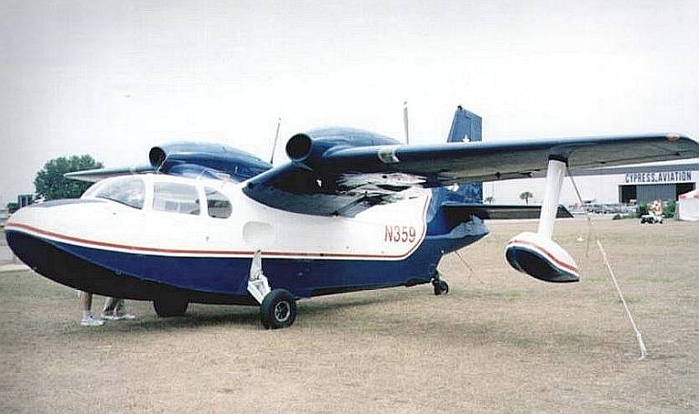 PIAGGIO P-136 TRECKER Gull P136 aircraft photograph