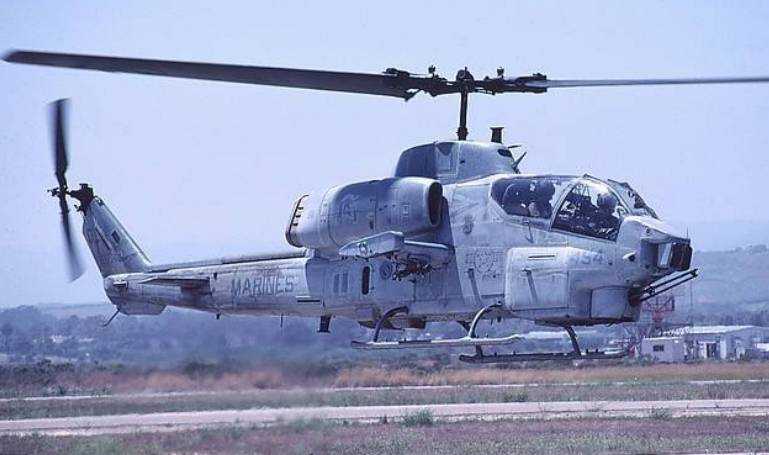 BELL 209 SuperCobra BELL 449 SuperCobra BELL AH-1W SuperCobra BELL AH-1Z SuperCobra PANHA 2091 SUCO aircraft photograph