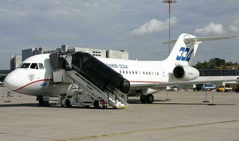 TUPOLEV Tu-334 T334 aircraft photograph