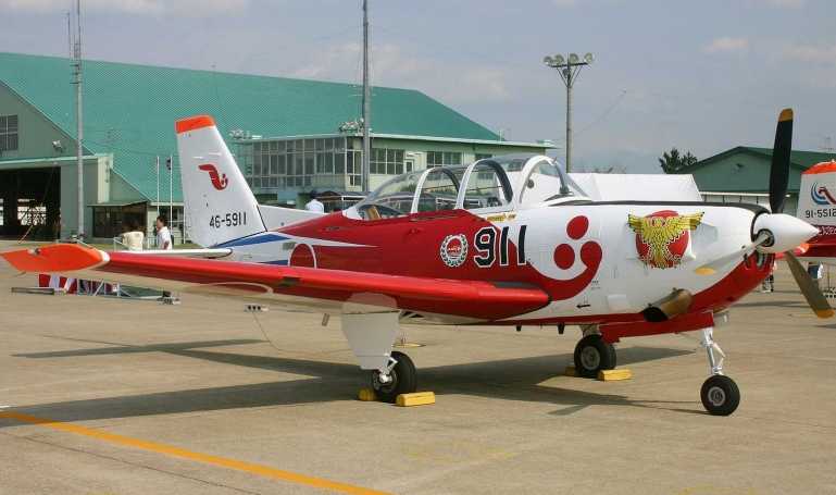 FUJI T-7 T7 aircraft photograph
