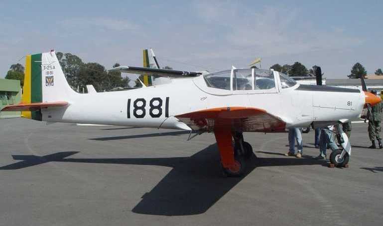 NEIVA N-621 Universal NEIVA N-622 Universal NEIVA T-25 Universal UNIV aircraft photograph